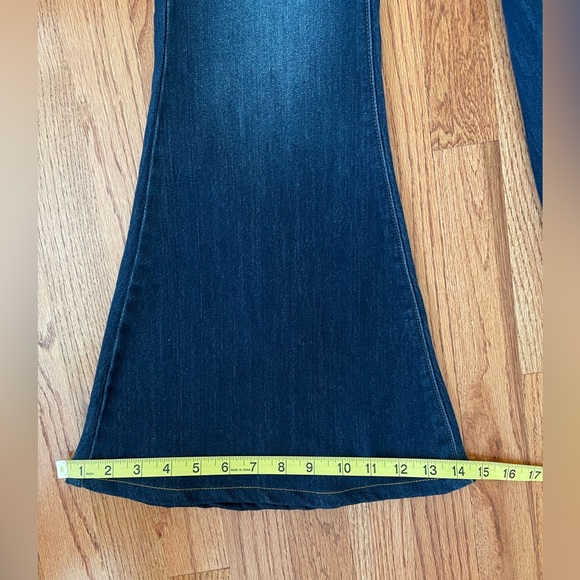 RARE Revolt VTG Flare/Bellbottom Jeans. Junior Size 9. Never worn. - Picture 12 of 15